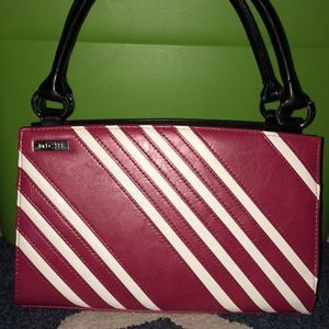 Nicole Miche classic shell